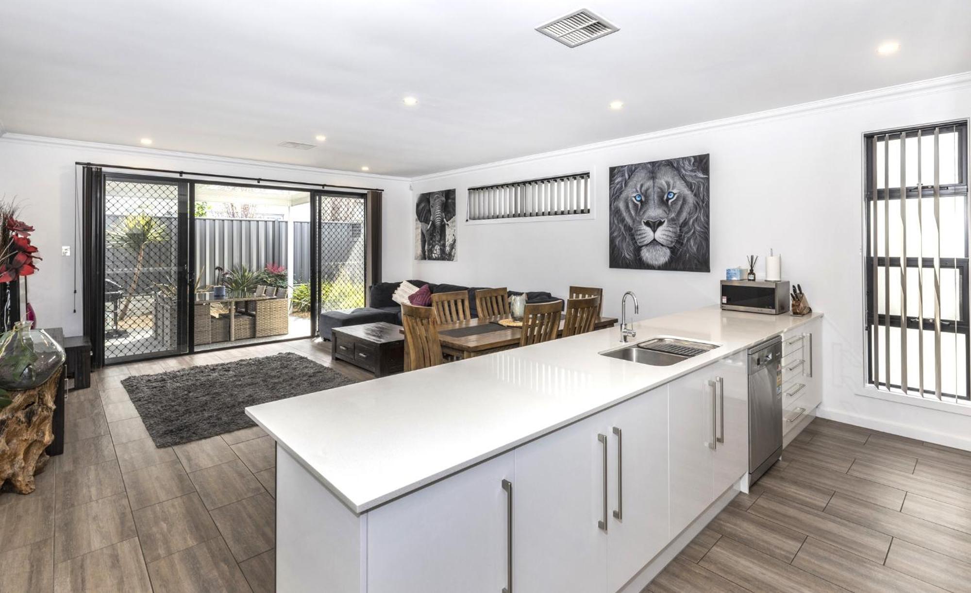 Luxury Home In Christies Beach With King Bed, Nbn, Netflix, 3Bed 2Bath Exterior foto