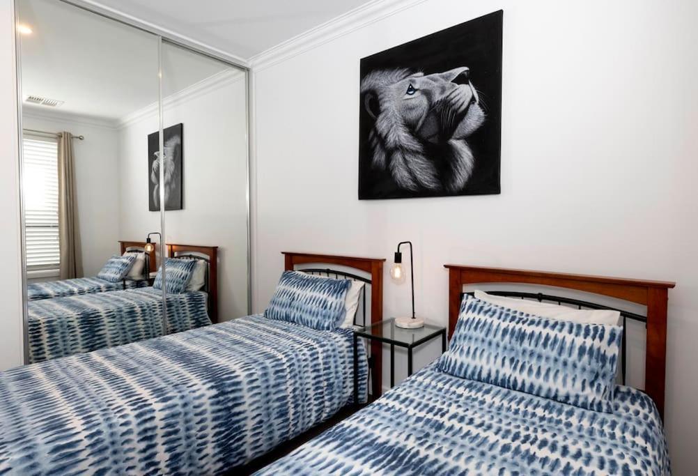 Luxury Home In Christies Beach With King Bed, Nbn, Netflix, 3Bed 2Bath Exterior foto